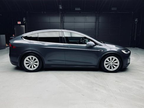 Used 2016 Tesla Model X 90D AWD/4WD image 7