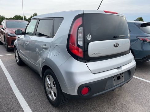 Used 2017 Kia Soul FWD image 4