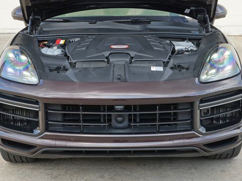 Used 2020 Porsche Cayenne Turbo AWD/4WD image 8