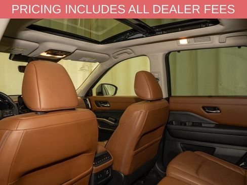 Used 2023 Nissan Pathfinder Platinum w/ Lighting Package (N93) AWD/4WD image 11