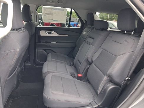 New 2026 Ford Explorer Active AWD/4WD image 19