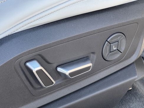 Used 2024 Audi Q8 e-tron Prestige w/ Prestige Package image 39