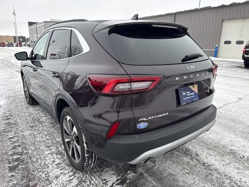 Certified 2023 Ford Escape Platinum w/ Premium Technology Package image 5