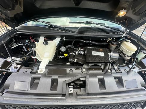Used 2017 Chevrolet Express 3500 LT w/ LT Preferred Equipment Group RWD image 37