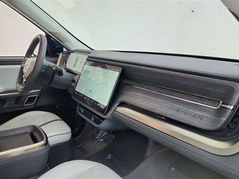 Used 2024 Rivian R1S Launch Edition image 21