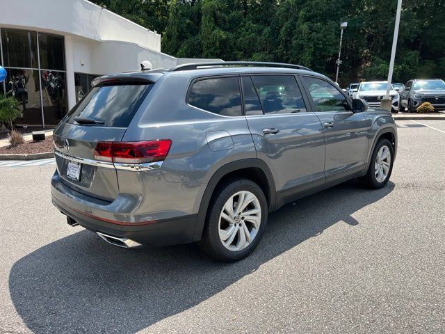 Used 2023 Volkswagen Atlas SE w/ Panoramic Sunroof Package FWD image 3
