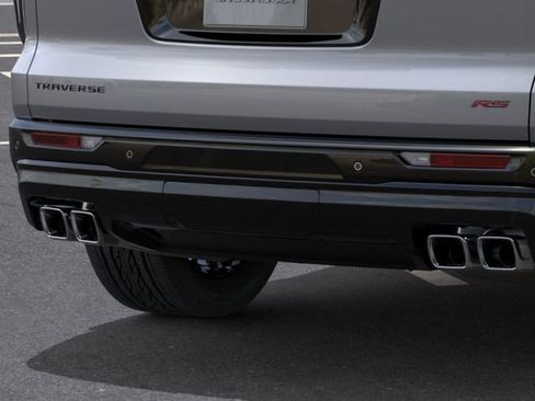 New 2026 Chevrolet Traverse RS w/ LPO, Floor Liner Package FWD image 14