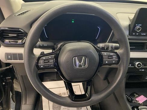 Used 2023 Honda Pilot LX image 15