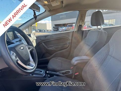 Used 2017 Ford Fiesta SE w/ Equipment Group 201A image 6