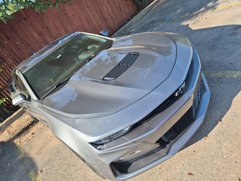 Used 2021 Chevrolet Camaro SS RWD image 17