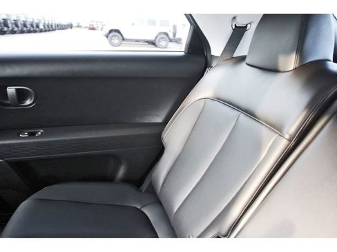 Used 2025 Hyundai Ioniq 5 SEL image 14
