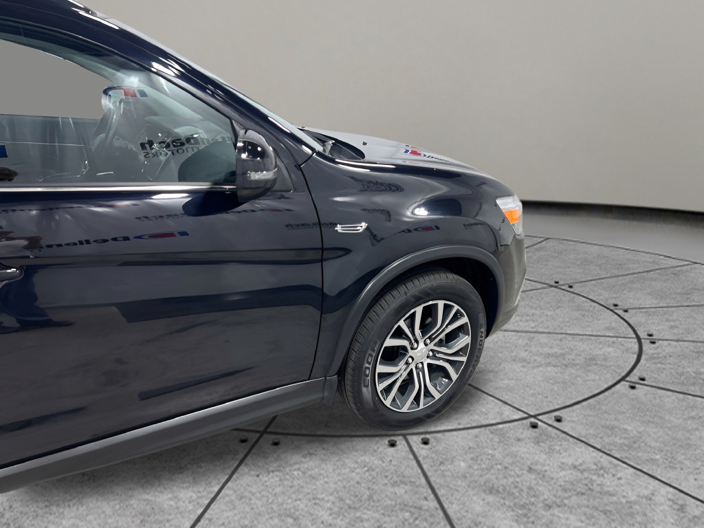Used 2018 Mitsubishi Outlander Sport SEL AWD/4WD image 17