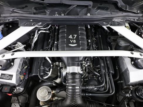 Used 2016 Aston Martin V8 Vantage GT image 36