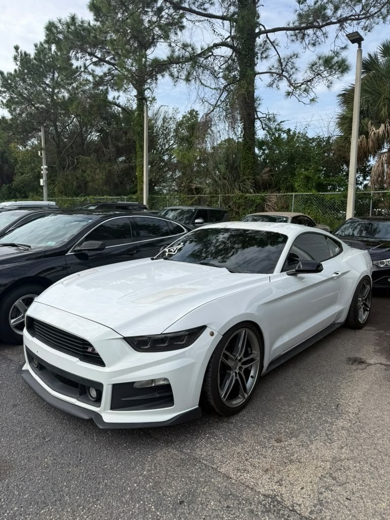 Used 2016 Ford Mustang Coupe RWD image 1