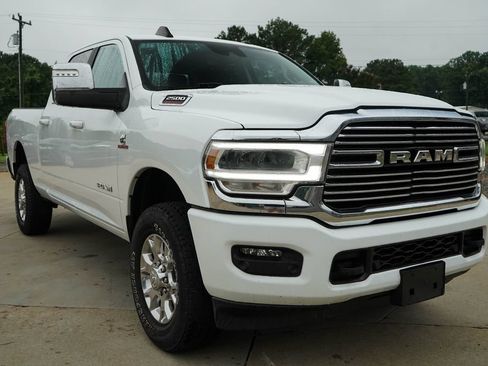 Used 2024 RAM 2500 Laramie w/ Safety Group AWD/4WD image 38