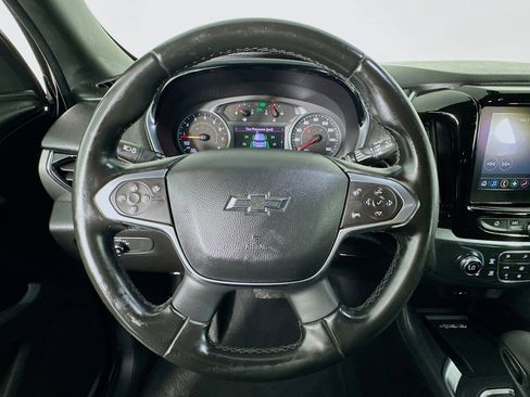 Used 2023 Chevrolet Traverse LT image 11