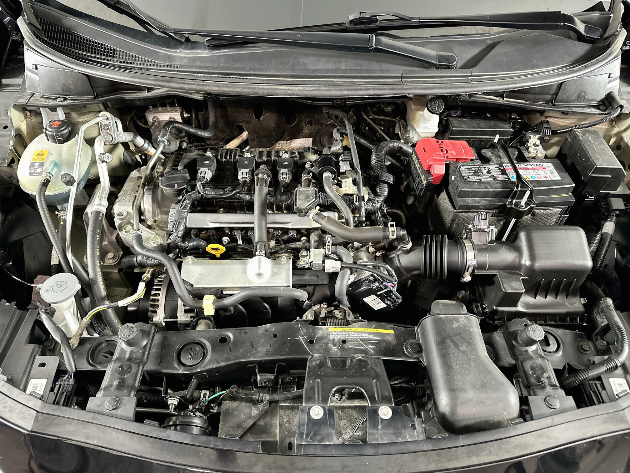 Used 2025 Nissan Versa SV FWD image 31