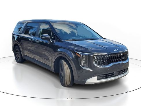 New 2026 Kia Carnival image 2