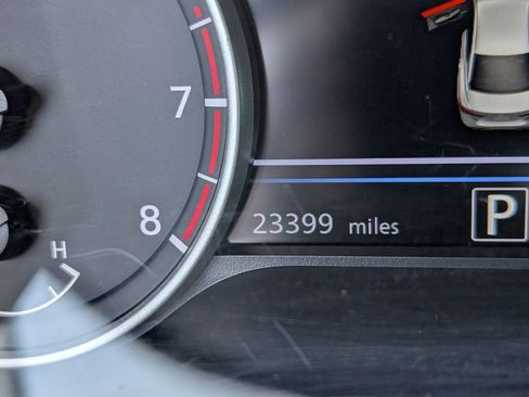 Used 2025 Nissan Sentra SV image 13