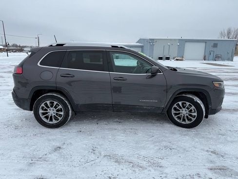 Used 2021 Jeep Cherokee Latitude Plus image 4