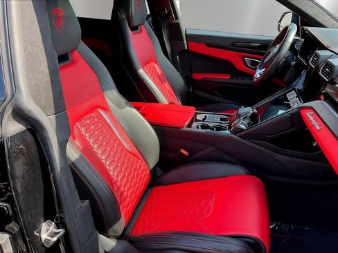 Used 2022 Lamborghini Urus AWD/4WD image 27
