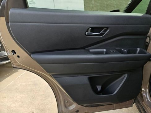 Used 2024 Nissan Pathfinder Rock Creek image 19