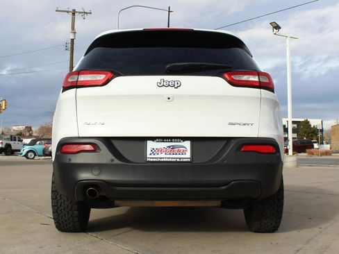 Used 2017 Jeep Cherokee Sport w/ Cold Weather Group image 27