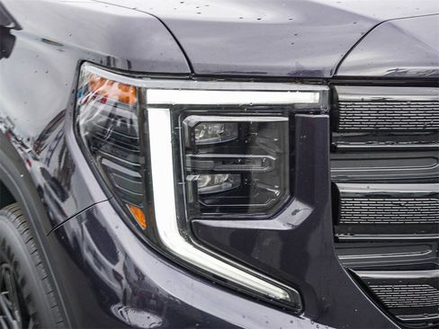 Used 2022 GMC Sierra 1500 Elevation w/ Elevation Premium Package image 10