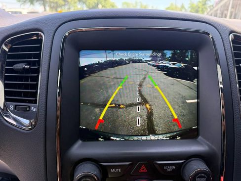 Used 2018 Dodge Durango R/T w/ Technology Group AWD/4WD image 27