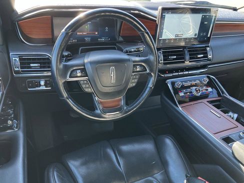 Used 2022 Lincoln Navigator L Reserve image 18
