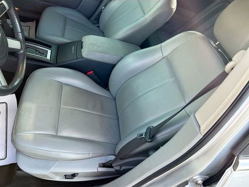 Used 2007 Chrysler 300 Touring L RWD image 15