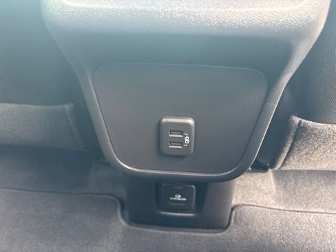 Used 2024 Chevrolet Equinox RS FWD image 27