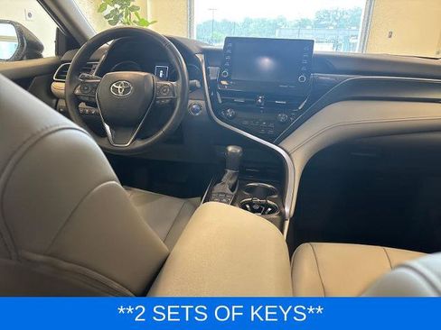 Used 2024 Toyota Camry SE w/ Cold Weather Package FWD image 9