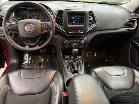 Used 2021 Jeep Cherokee Latitude Plus image 12