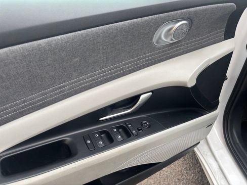 Certified 2024 Hyundai Elantra Limited FWD image 24