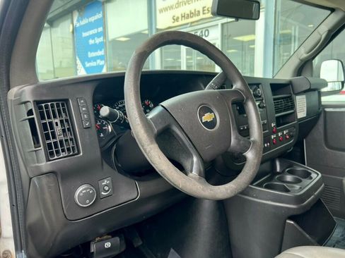 Used 2014 Chevrolet Express 2500 RWD image 13