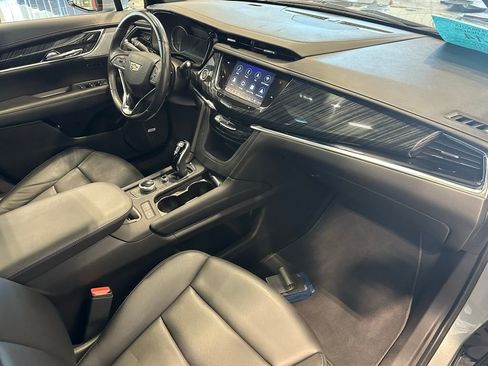 Used 2023 Cadillac XT6 Premium Luxury image 34