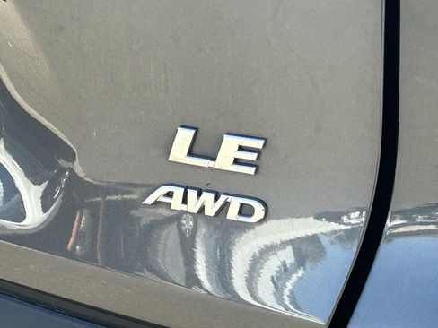 Used 2025 Toyota RAV4 LE AWD/4WD image 4