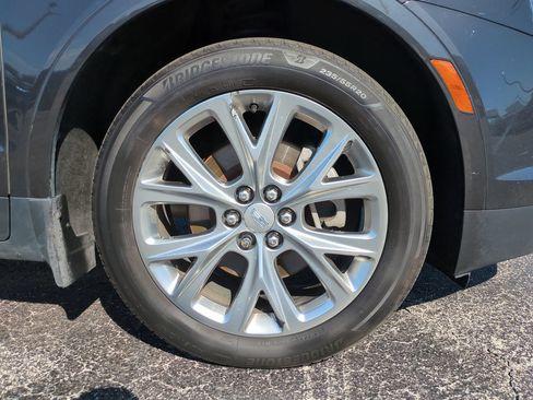 Used 2020 Cadillac XT5 Sportv w/ LPO, Floor Liner Package AWD/4WD image 11