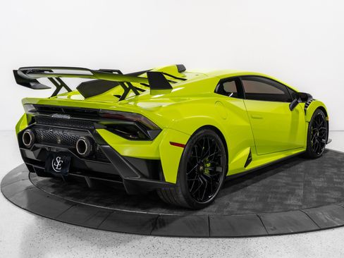 Used 2023 Lamborghini Huracan STO RWD image 7