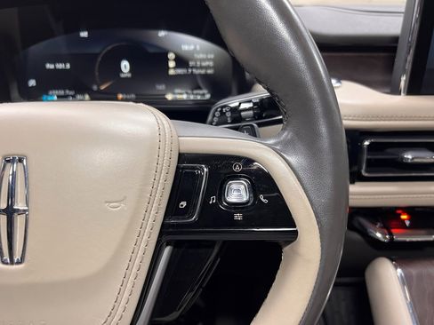 Used 2022 Lincoln Aviator Reserve w/ Elements Package Plus image 20