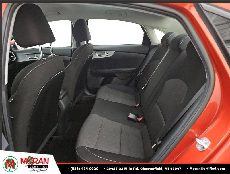 Used 2023 Kia Forte LXS FWD image 9