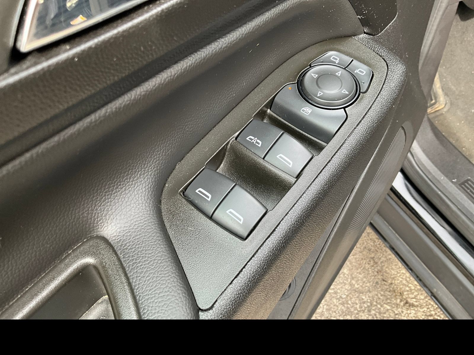 Used 2024 Chevrolet Equinox LT AWD/4WD image 24