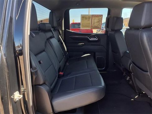 Used 2025 GMC Sierra 1500 SLT image 14