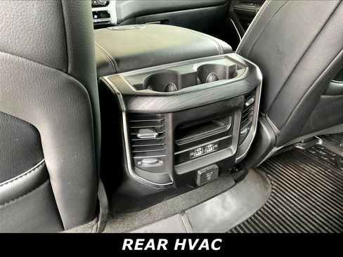 Used 2023 RAM 1500 Laramie AWD/4WD image 10