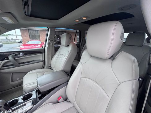 Used 2016 Buick Enclave Leather FWD image 12