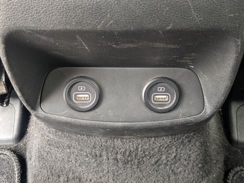 Used 2021 Hyundai Santa Fe SE FWD image 16