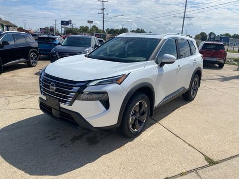 New 2026 Nissan Rogue SV w/ SV Premium Package image 2