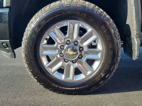 Used 2024 Chevrolet Silverado 2500 High Country w/ High Country Premium Package image 30