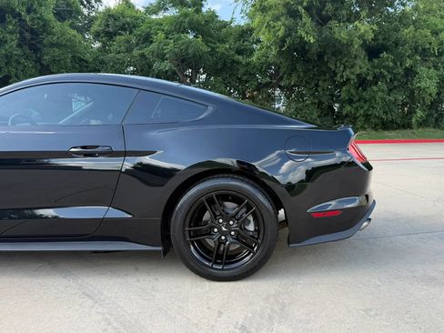Used 2019 Ford Mustang Premium RWD image 14